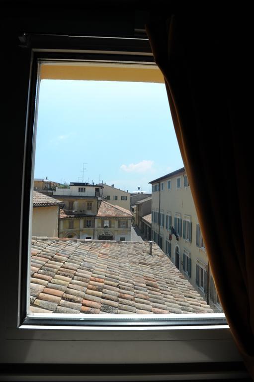 B&B Aurora Domus D'A-Mare Pesaro Cameră foto