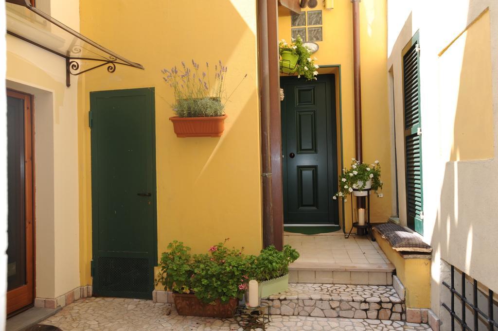 B&B Aurora Domus D'A-Mare Pesaro Exterior foto