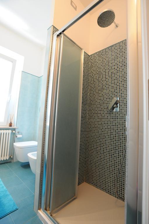 B&B Aurora Domus D'A-Mare Pesaro Cameră foto